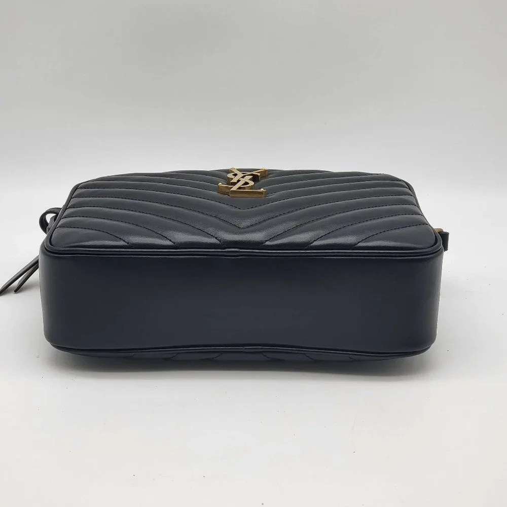 100% Authentic Yves Saint Laurent Lou Matelasse Leather Camera Crossbody Bag - Picture 7 of 13